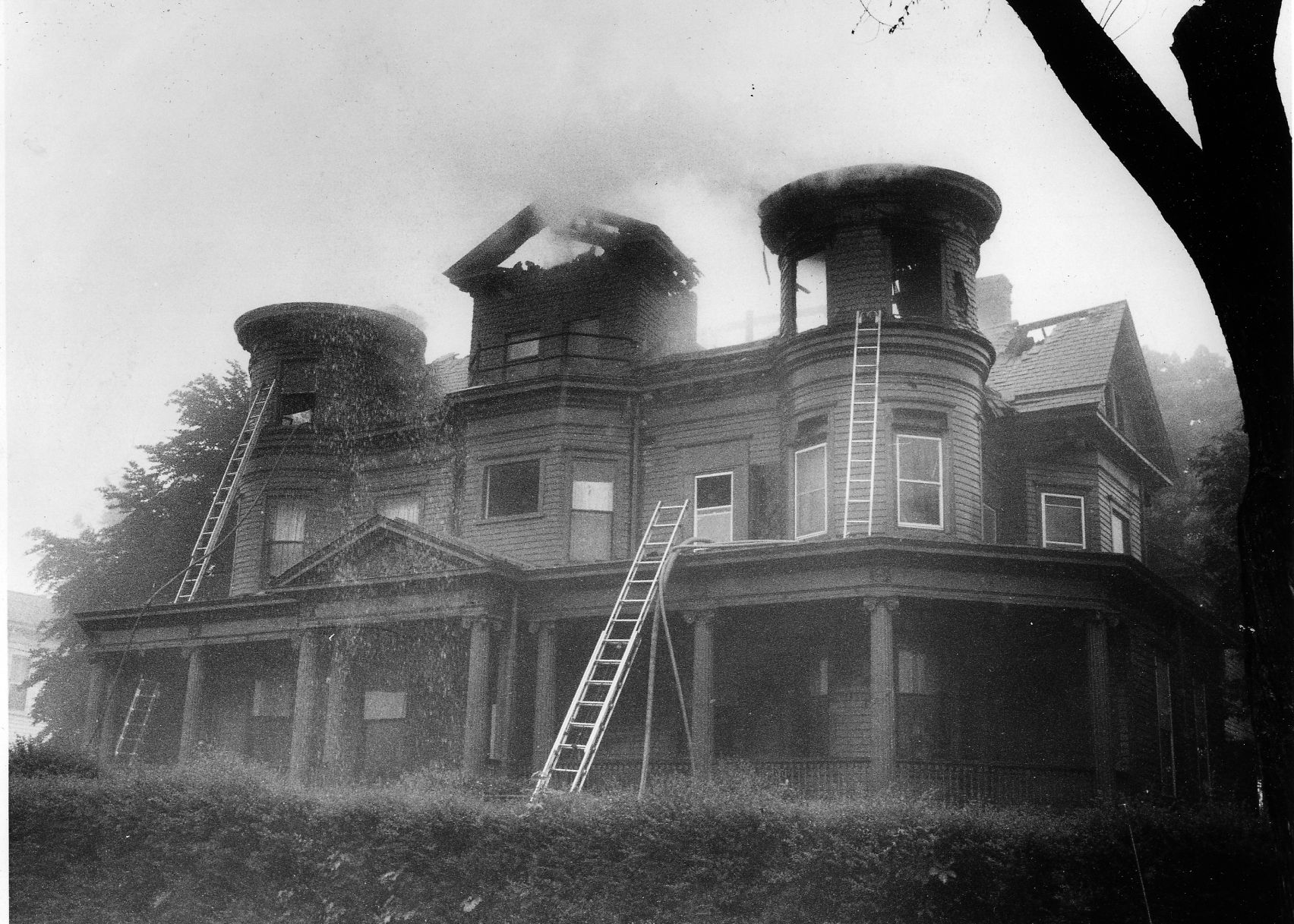 19790515_lna_news_firearchive_p64